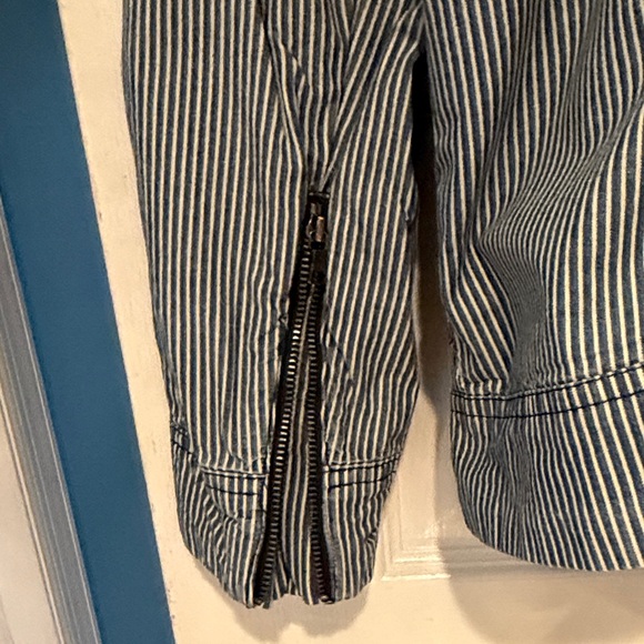 GAP Vintage  Women’s Striped Military Jacket - Navy and White - Picture 7 of 8